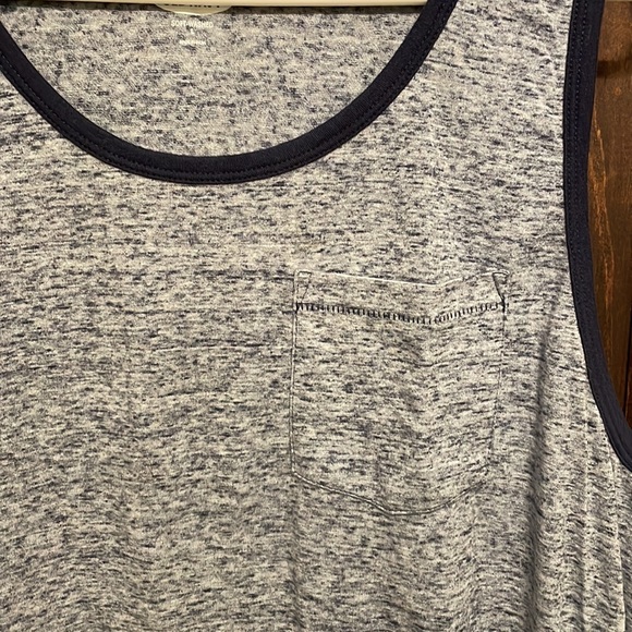 Set of 2 Men's Old Navy soft wash tank tops - Size large, color Blue - Picture 2 of 9